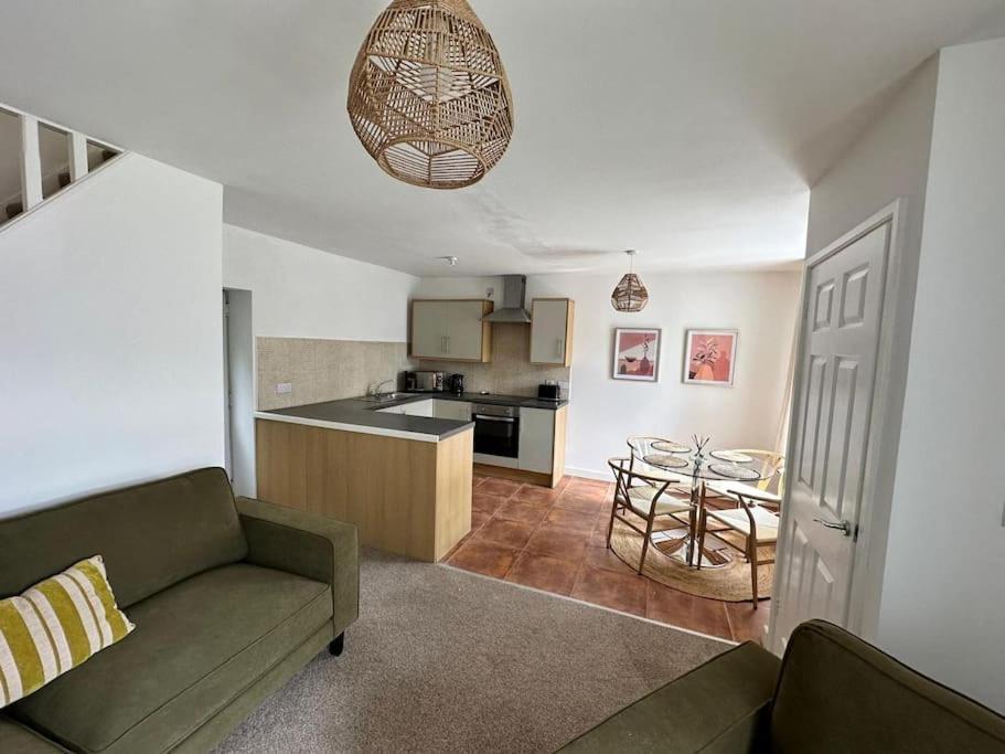 Stylish Miners Cottage At North Rd Porth  Buitenkant foto